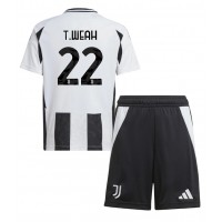 Camisa de time de futebol Juventus Timothy Weah #22 Replicas 1º Equipamento Infantil 2024-25 Manga Curta (+ Calças curtas)